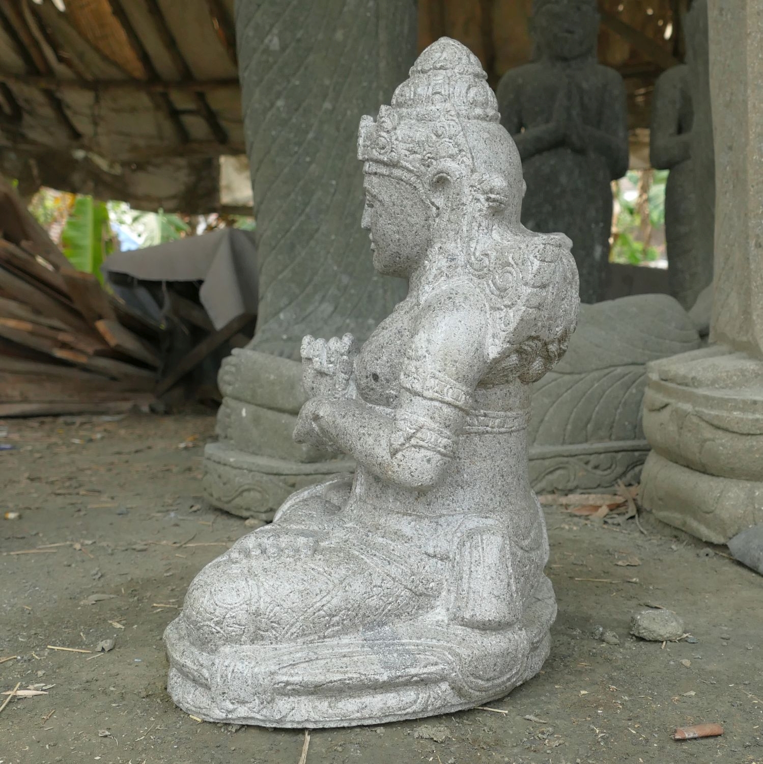  Product image 4 of the product “Seated Dewi Sri, position chakra turning the wheel, about 48cm height ”